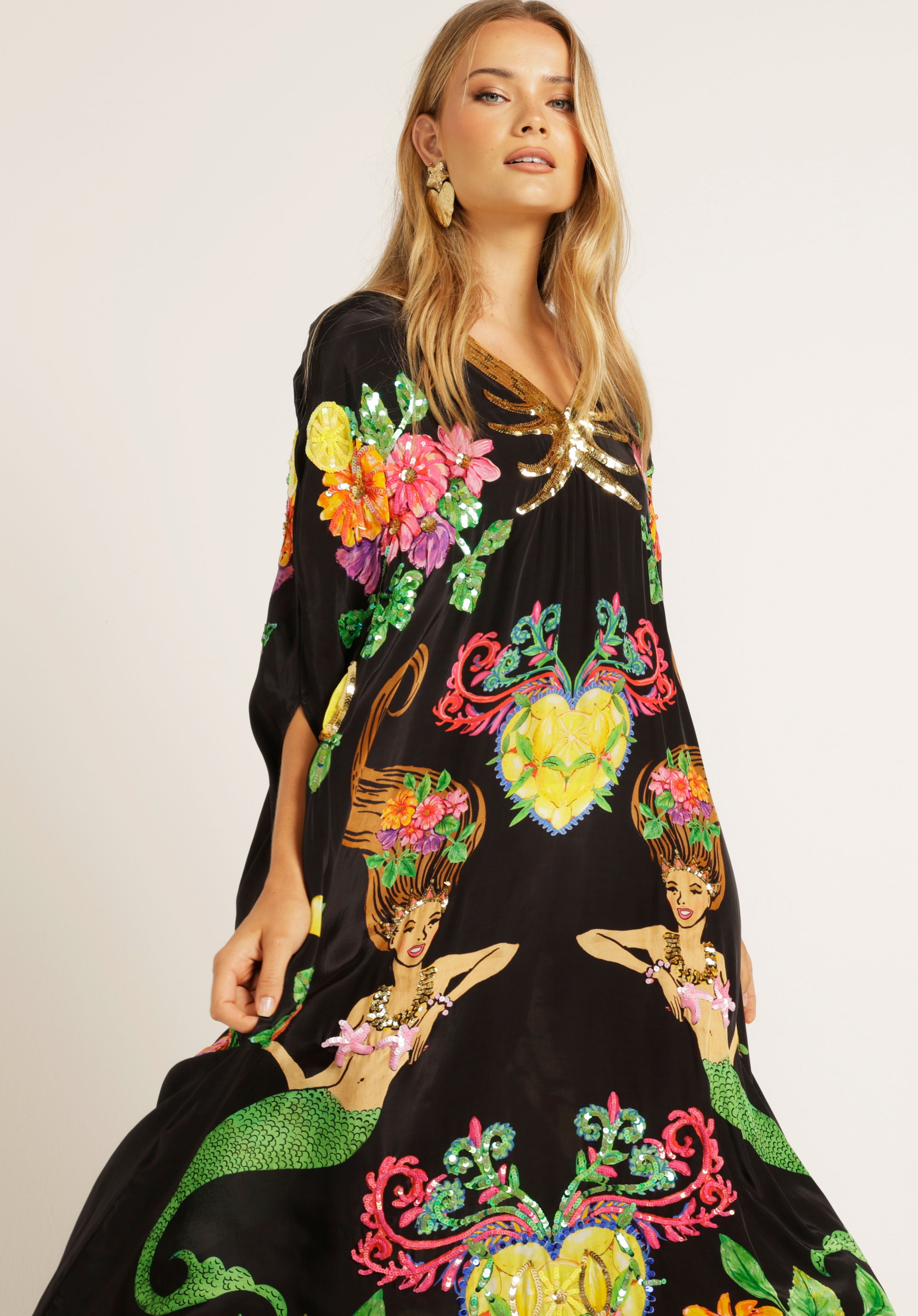 The La Sirena Capelet (Black)