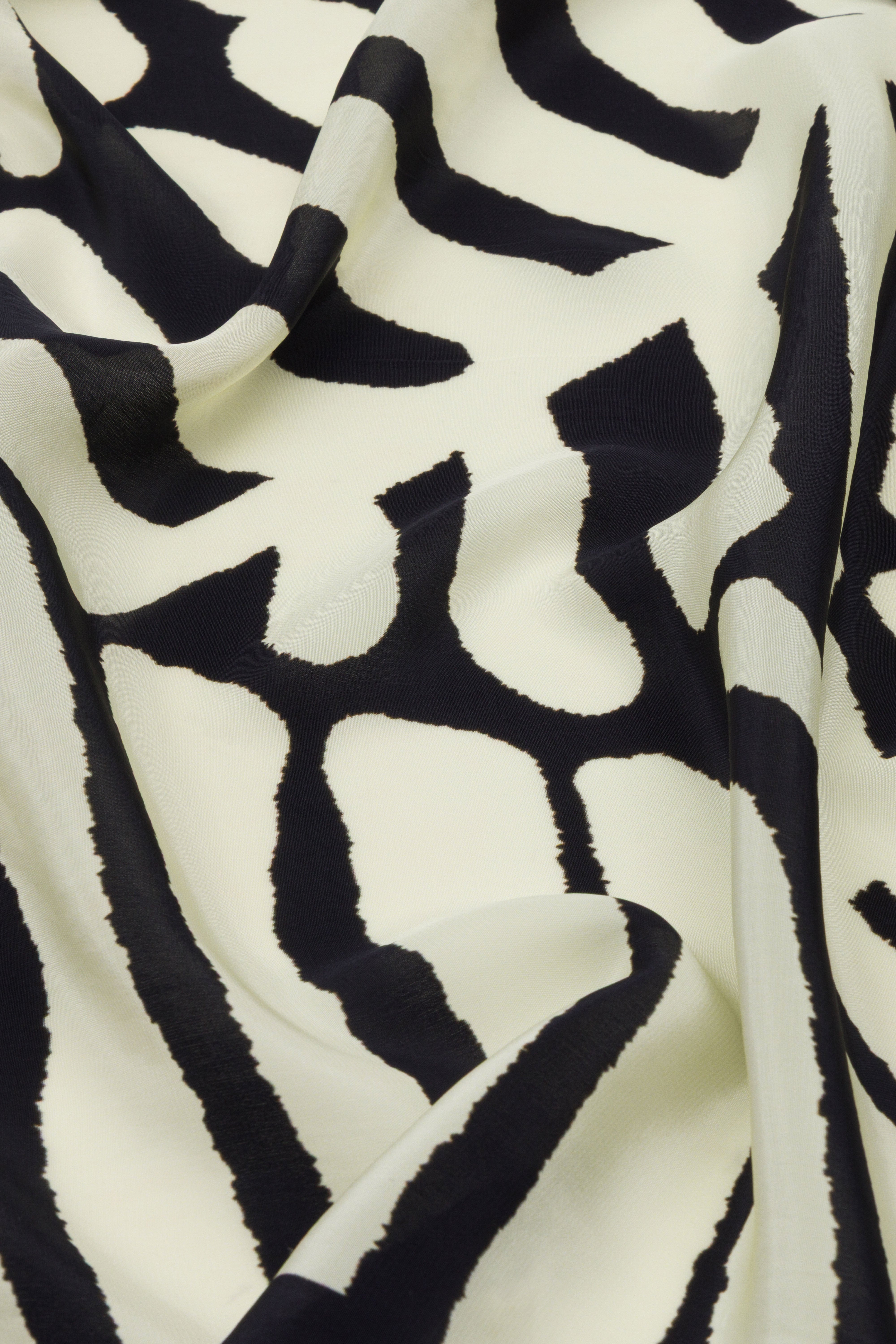 The Palm Mirage Scarf