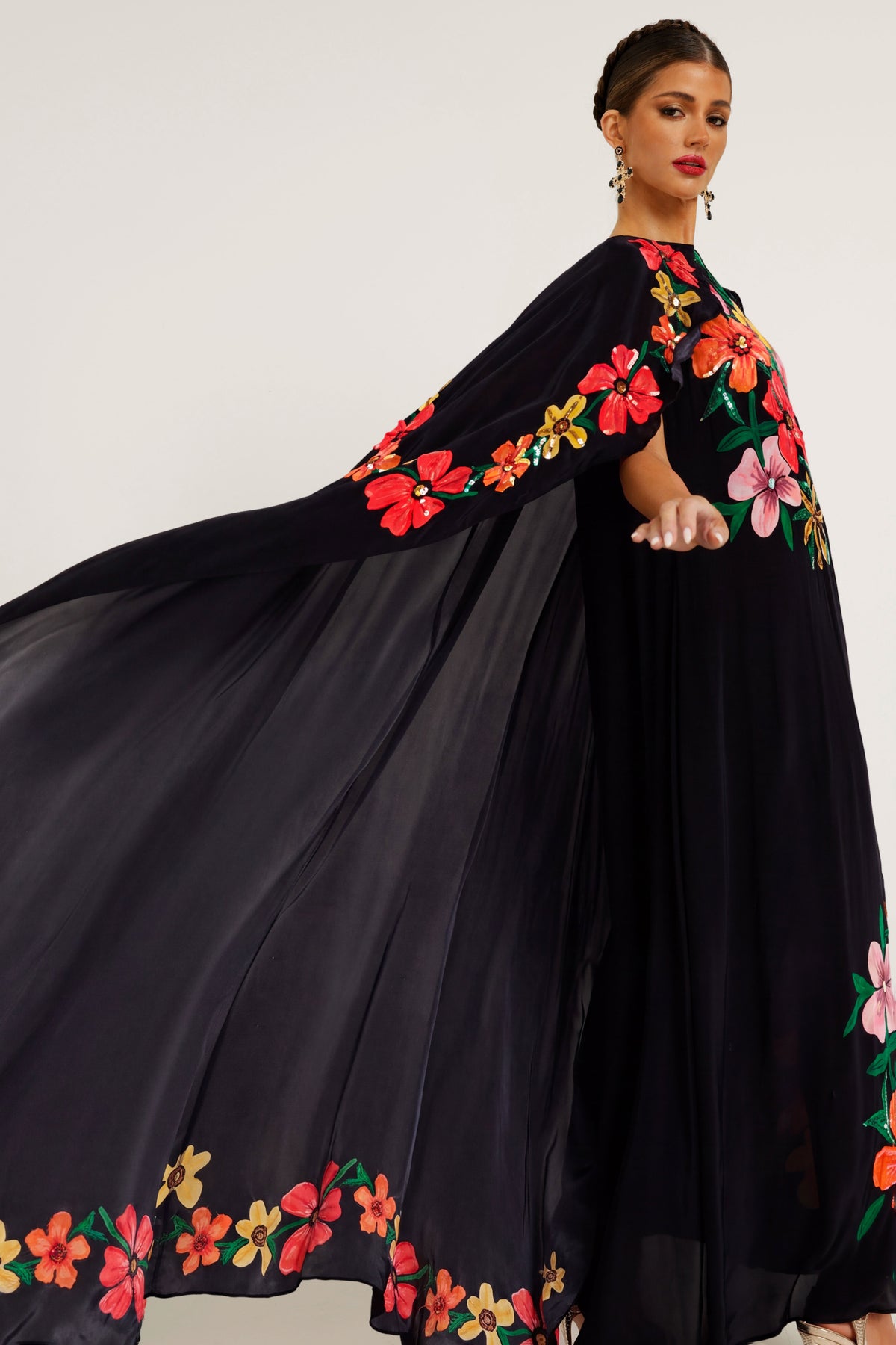 The Flores Paraíso Cape Dress